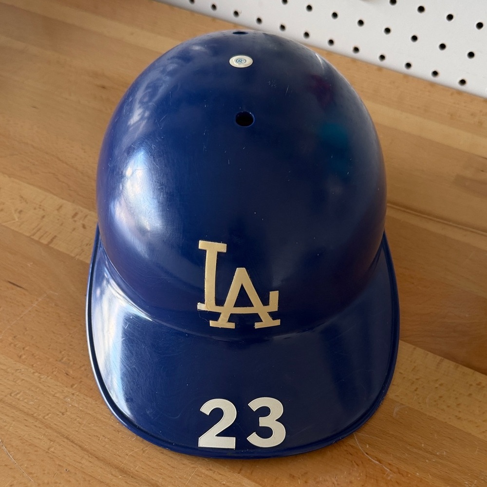1988 LA Dodger  Baseball Helmet. Kirk Gibson number 23.